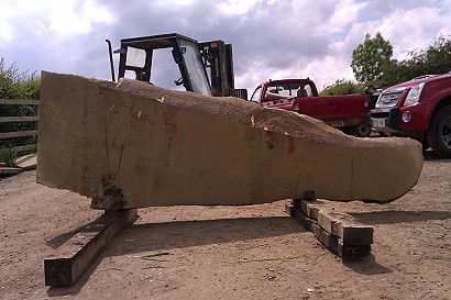 Geometric stone sculpture Thurlstone War Memorial - 10